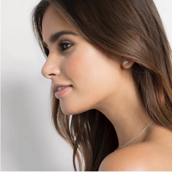 Kendra Scott 14k white gold diamond Amelee stud earrings - Picture 10 of 13